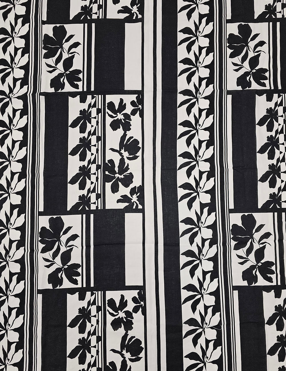 Black/White